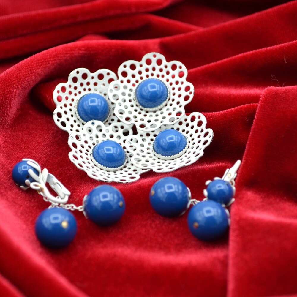 Vintage Blue White Costume Jewelry Enamel brooch‎ and earrings